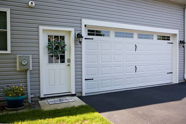 24/7 Emergency Garage Door Panel Replacement experts in Cherokee, NC